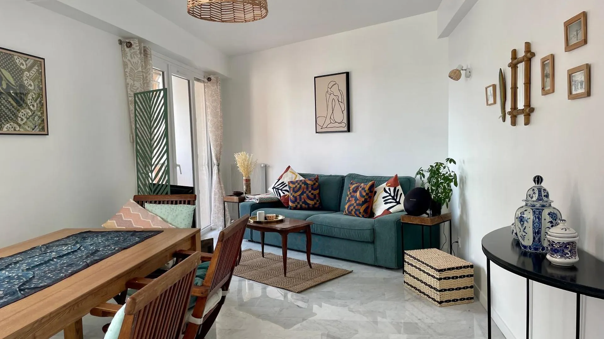 Bright Appartment With View Cagnes-sur-Mer France